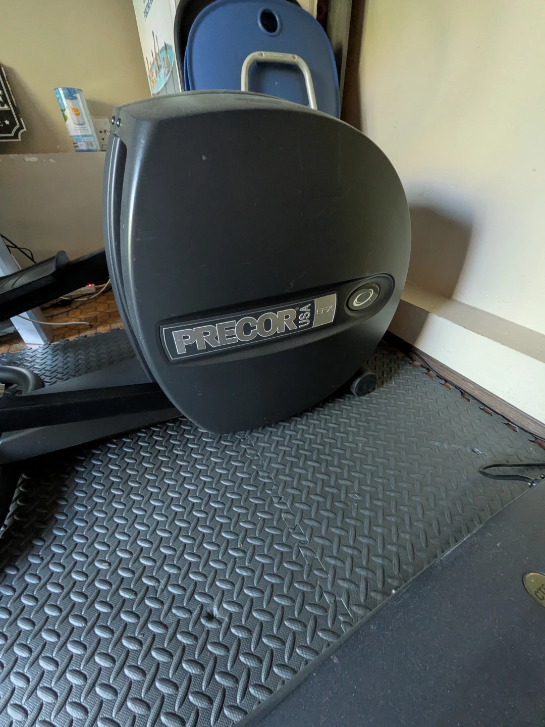 Precor EFX 5.23 Elliptical Trainer Excellent Condition  $500 OBO - photo 2