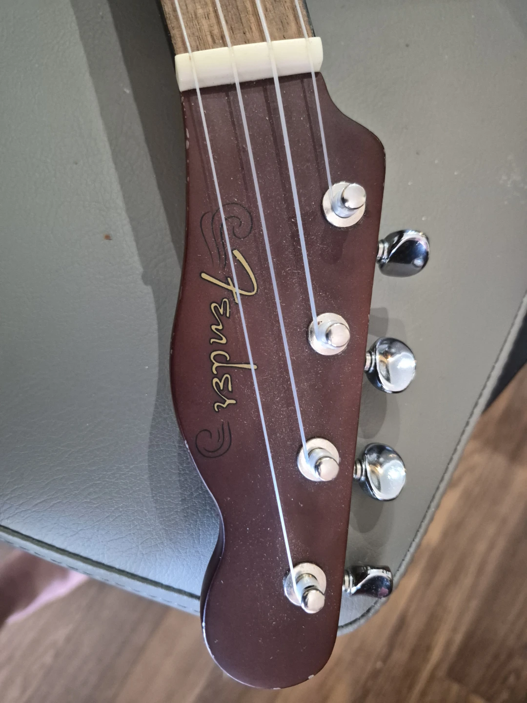 Fender Venice Soprano  Ukulele - photo 4
