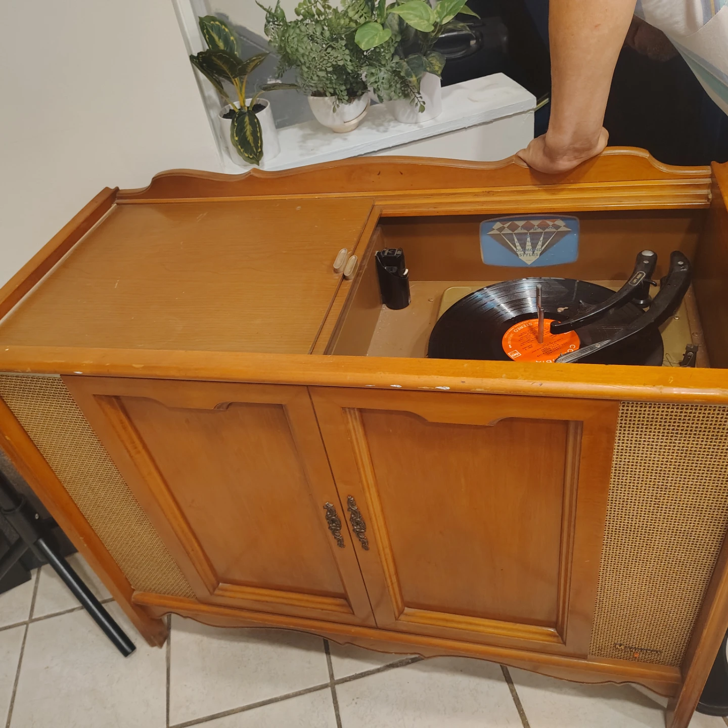 Vintage Stereo Console Record Player - photo 2