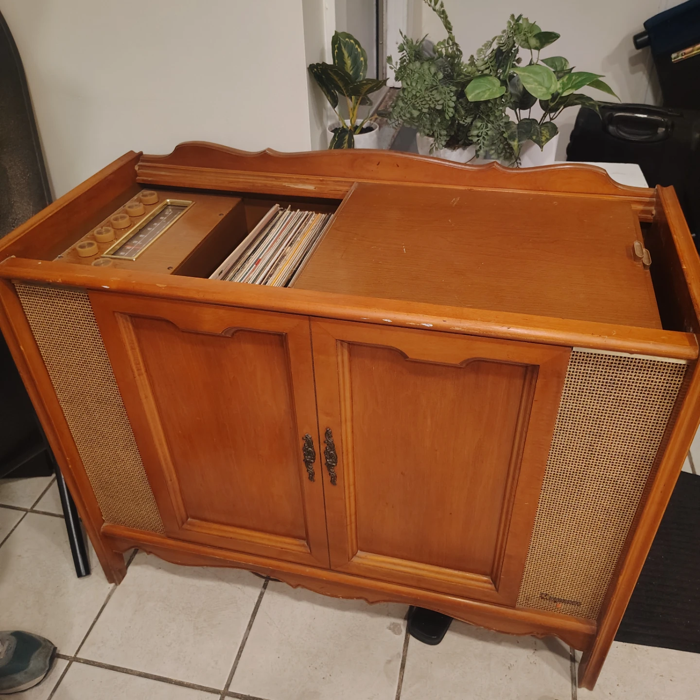 Vintage Stereo Console Record Player - photo 3