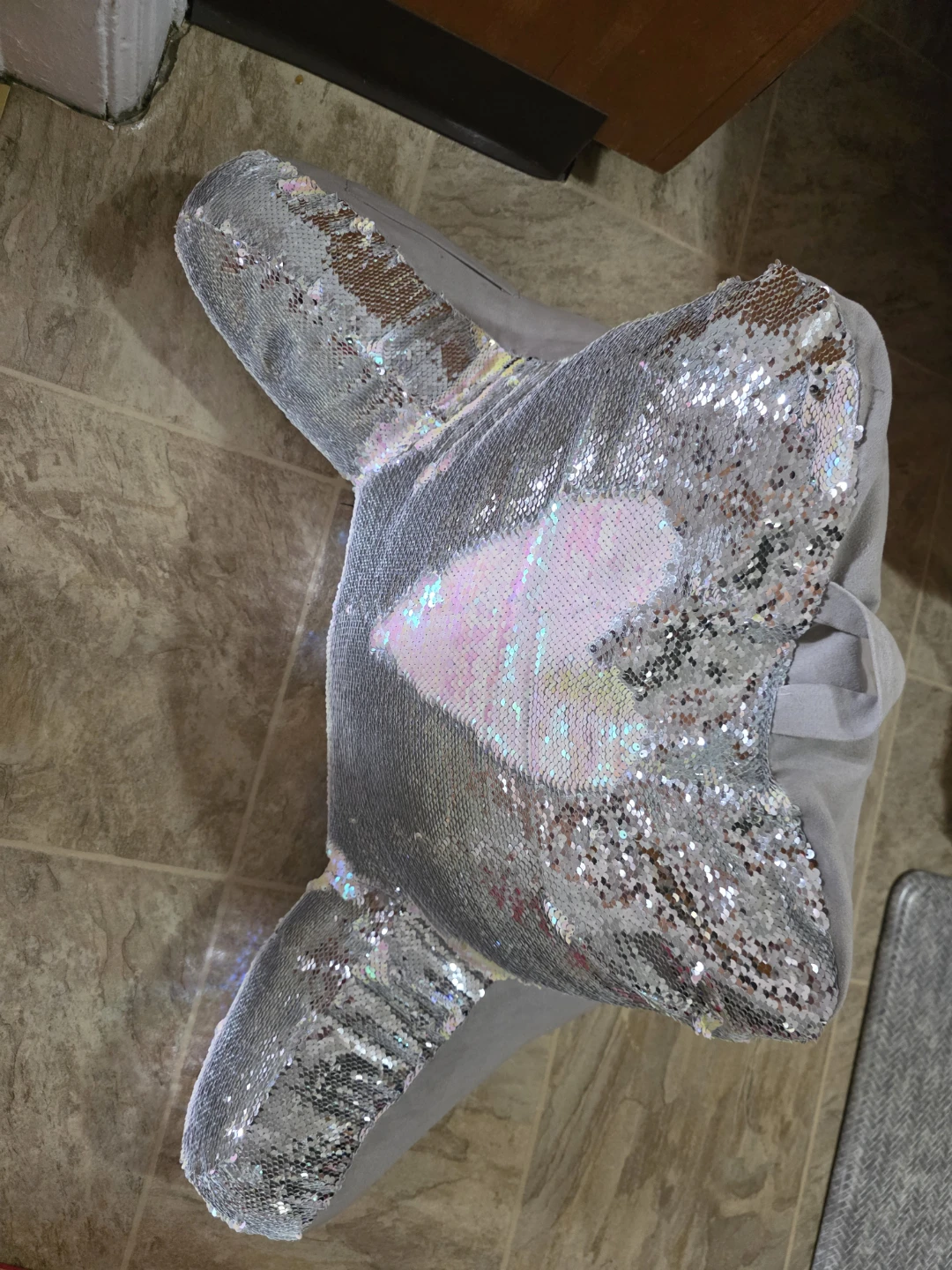 Sequin Reading Pillow - photo 4