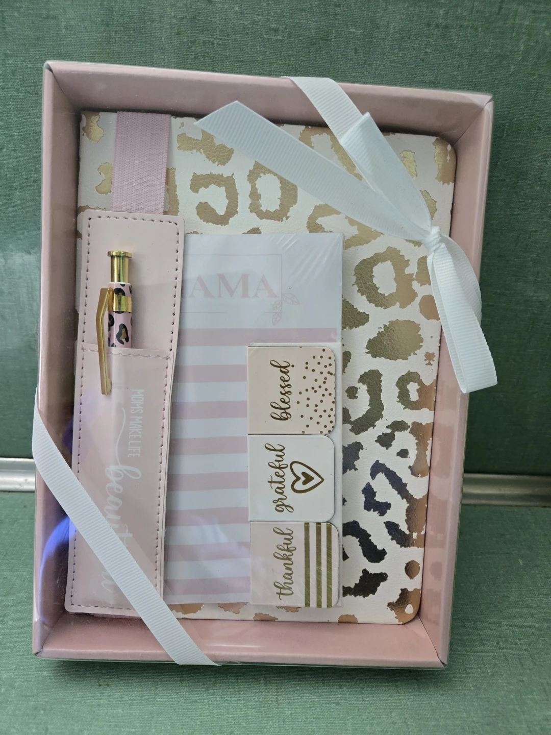 MOM/MAMA Gift Box