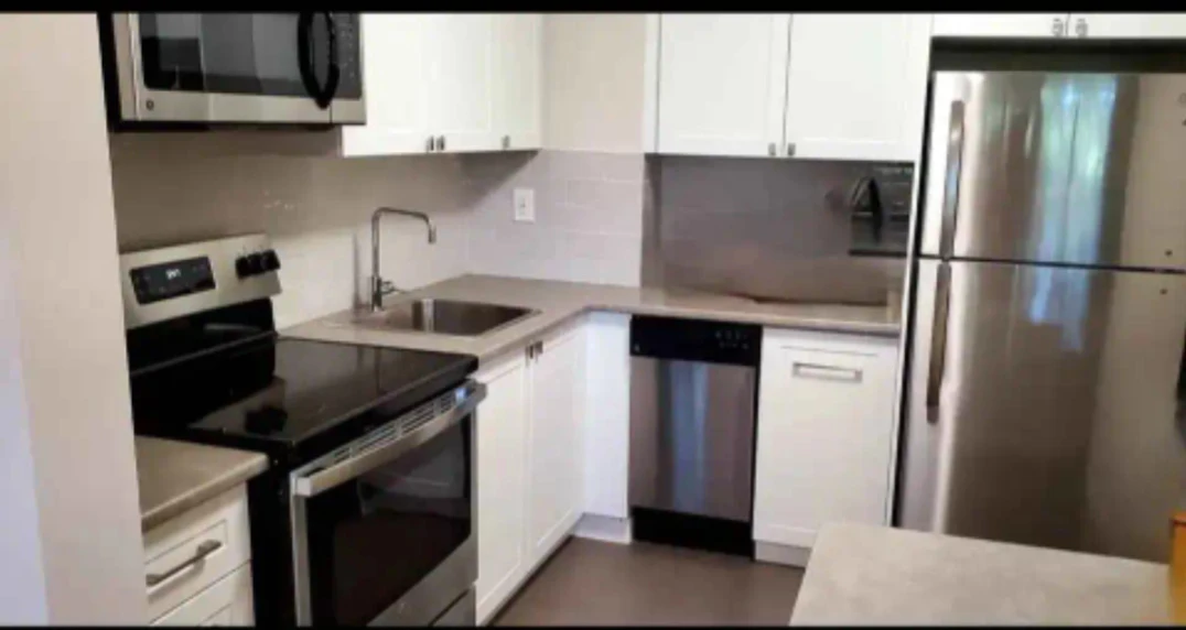 Studio Apartment Furnishings and Appliances - photo 3