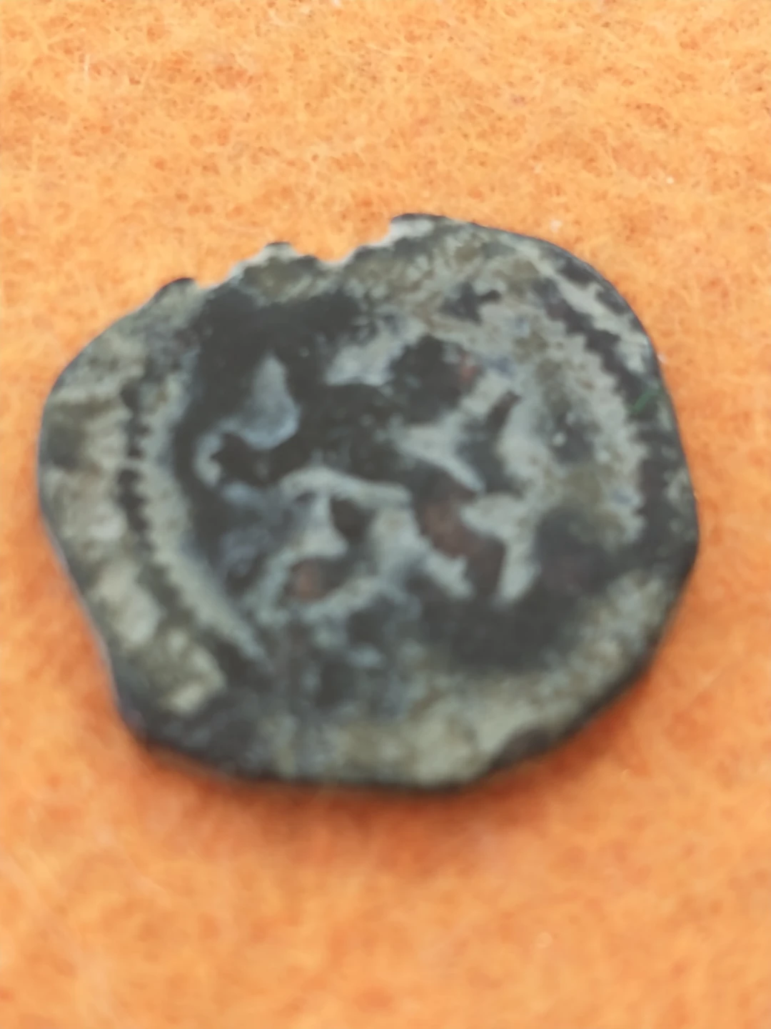 Lovely C. 1500s-1600s Spanish medieval coin castle/lion - photo 5