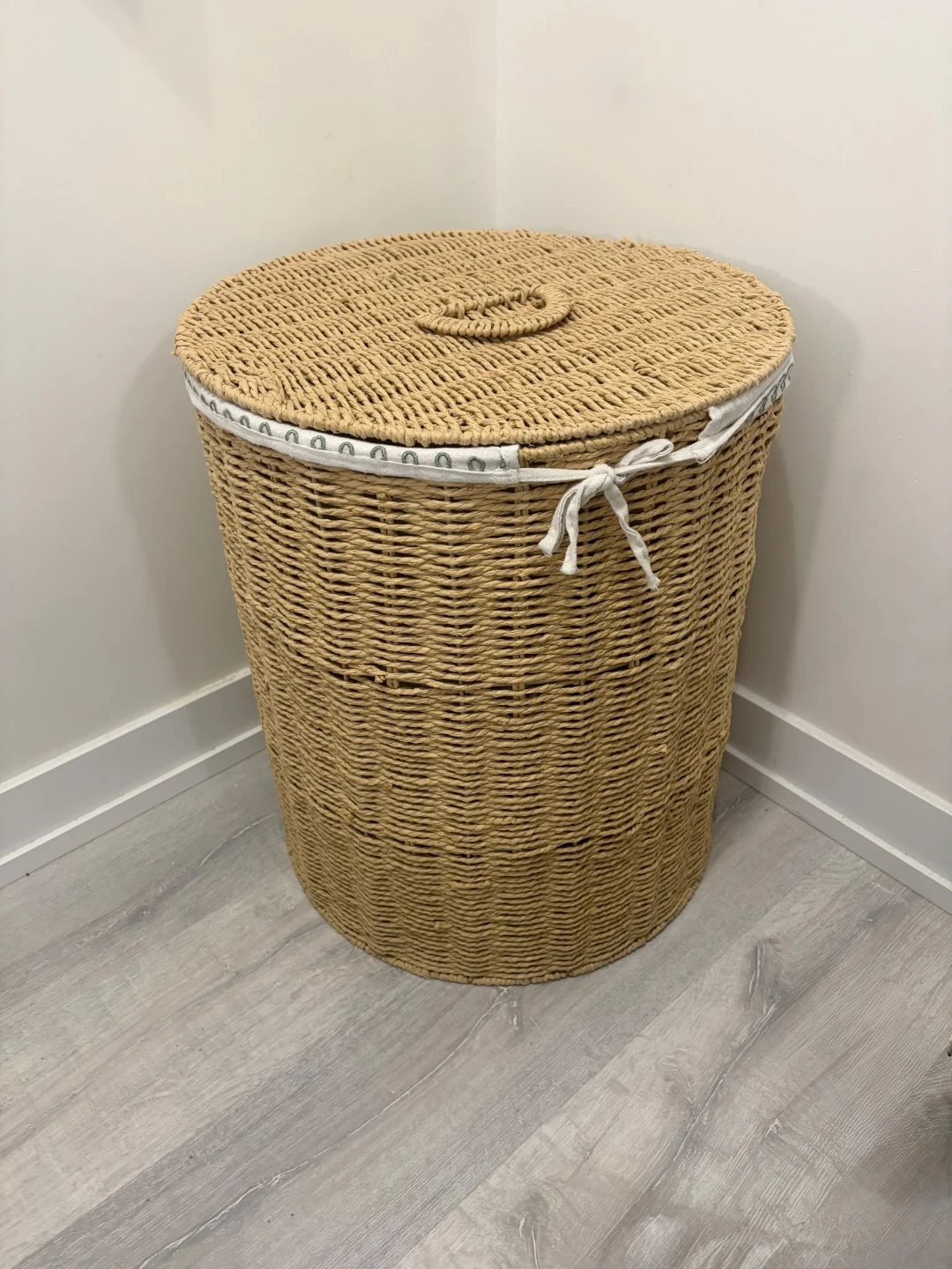 Wicker Laundry Hamper with Lid