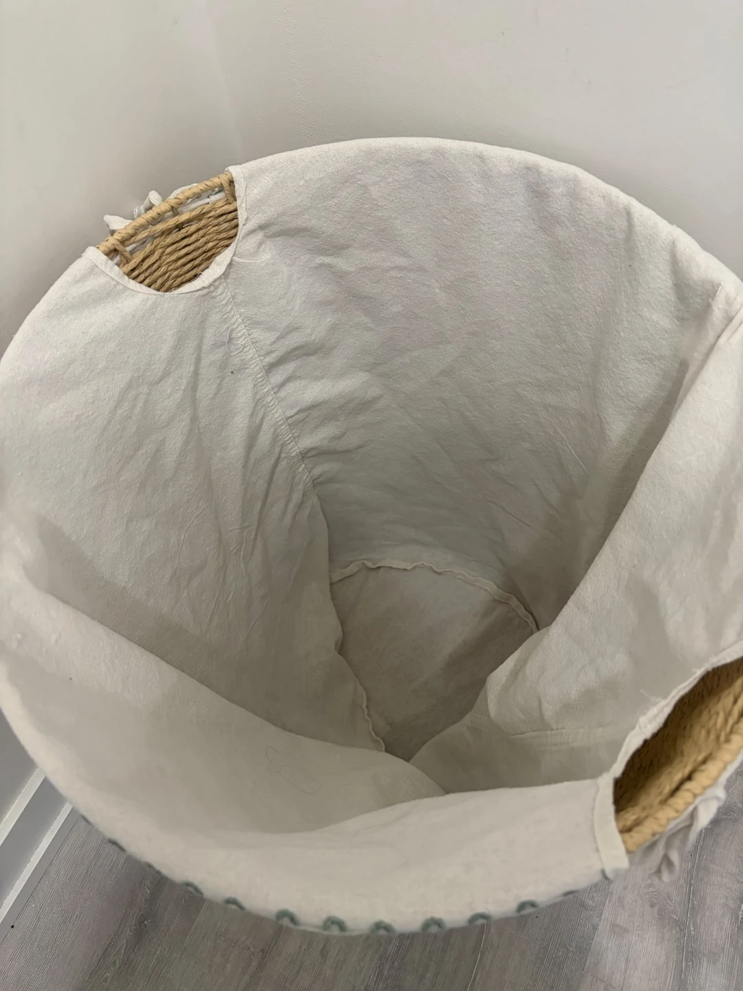 Wicker Laundry Hamper with Lid - photo 3