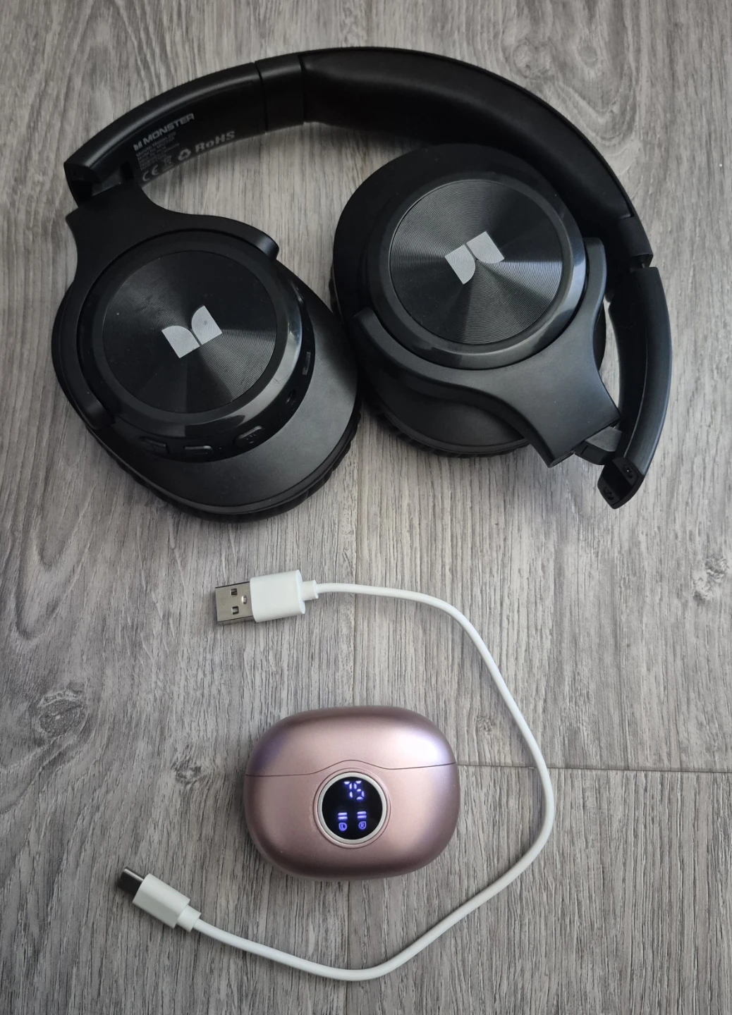 Monster Over-Ear Headphones & Earbuds Combo - photo 2