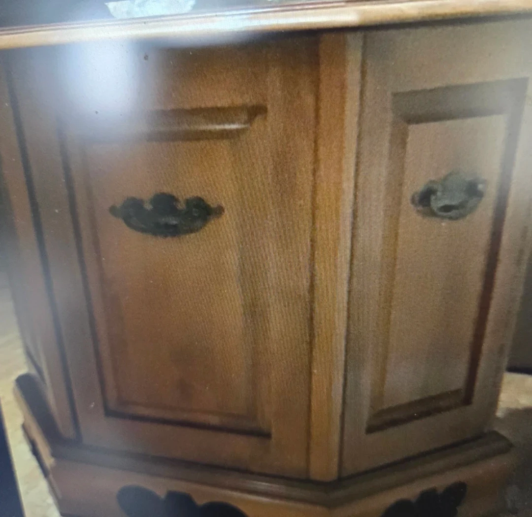 End tables - photo 2