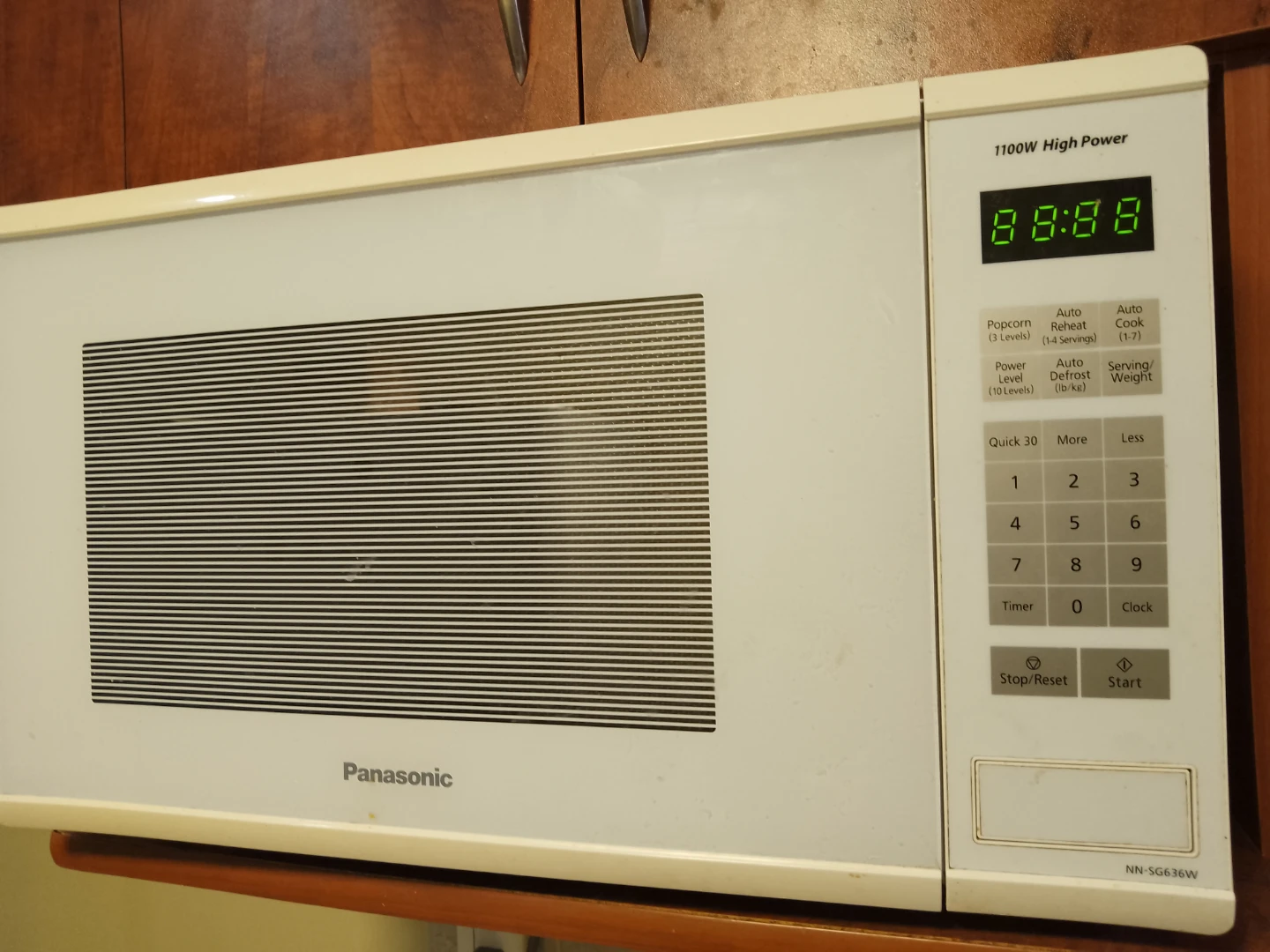 Panasonic 1100W Microwave