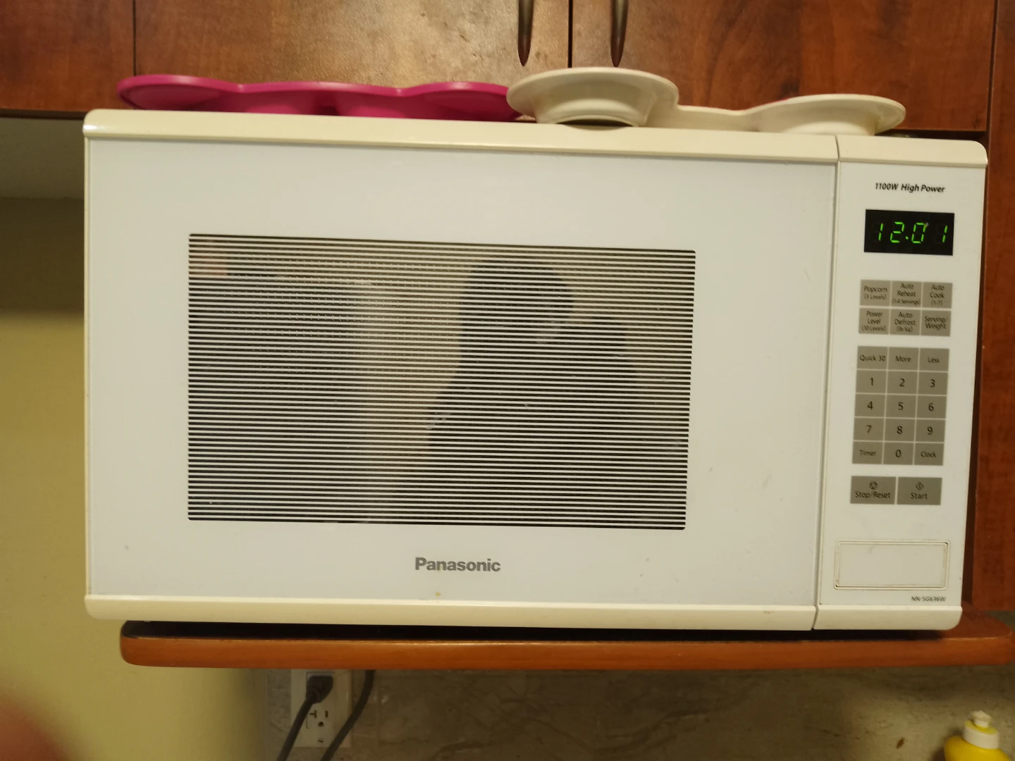 Panasonic 1100W Microwave - photo 4