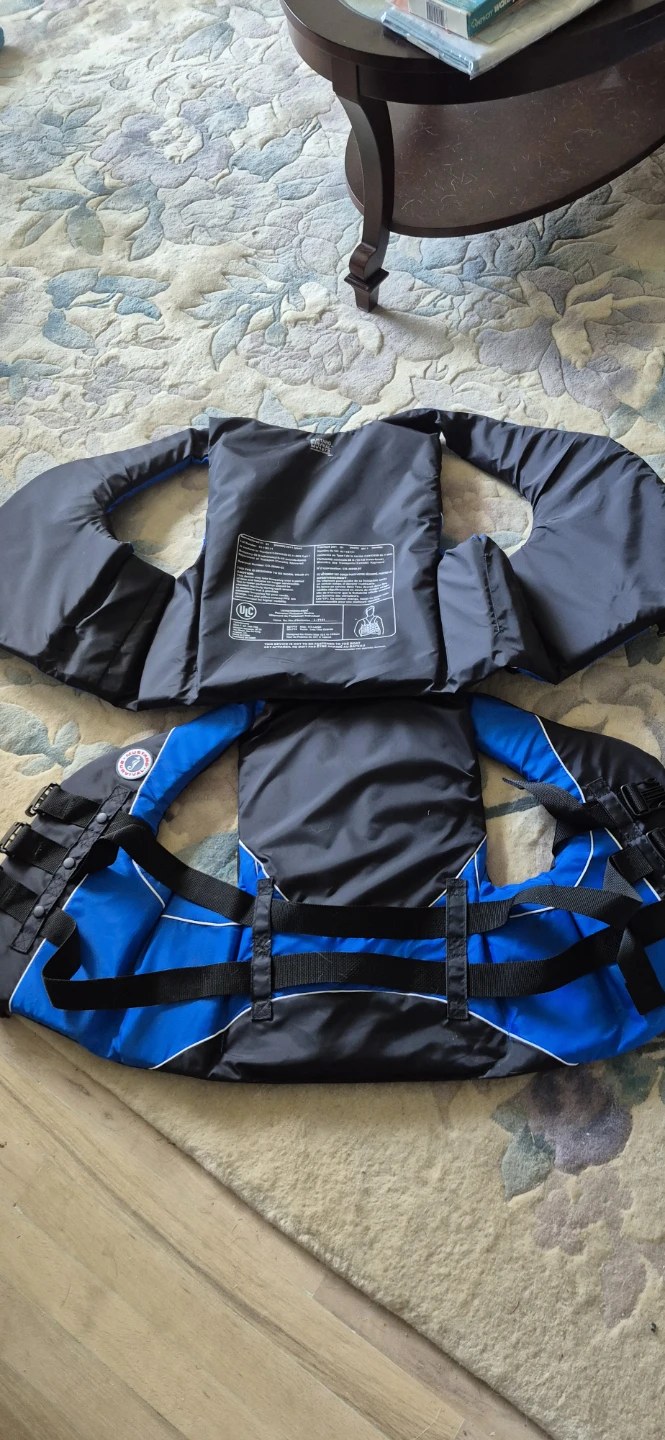 Mustang Survival Life Vest (Life Jacket) PFD Medium