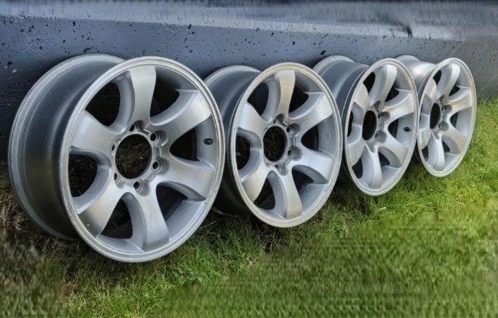 Set of 4 Toyota  Alloy Wheels