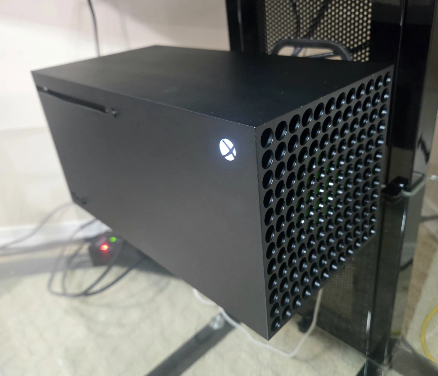 Xbox Series X + Devil May Cry 5 Special Edition - photo 3