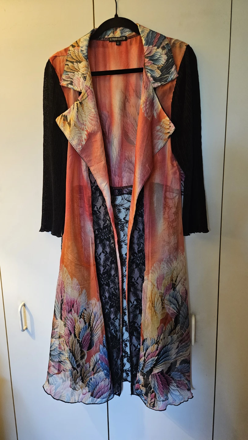 The Pyramid Collection Women's Dress Size L