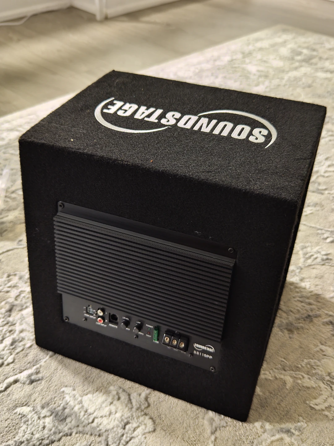 Soundstage Single 10" Amplified Subwoofer - photo 3