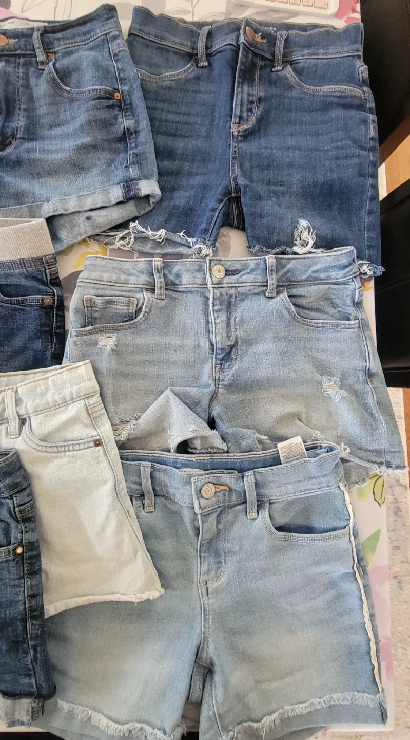 Bundle of 7 Girls Denim Shorts, size 12