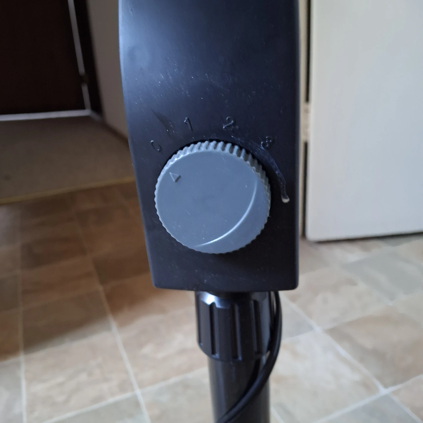 Westinghouse  16 inch Pedestal Fan - photo 4