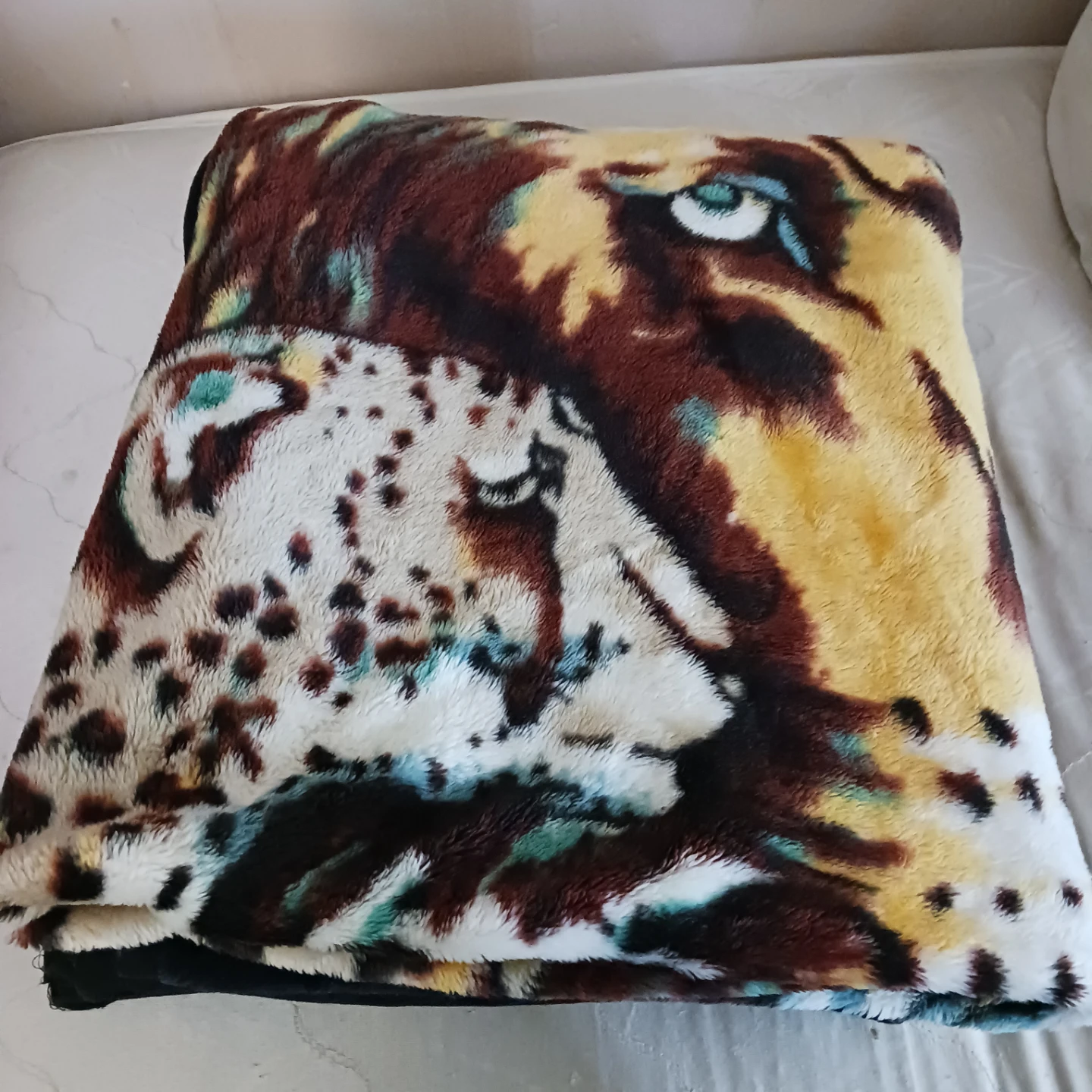 Lion, Leopard,and Tiger Fleece Blanket - photo 2