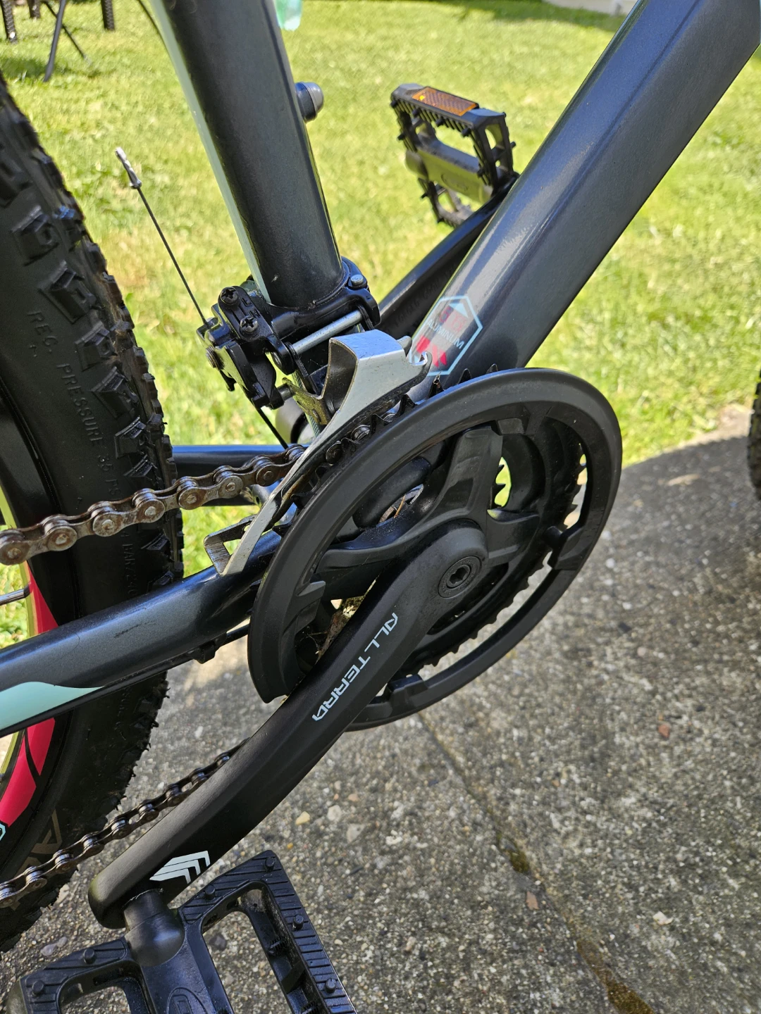 GT Mountain Bike - photo 3