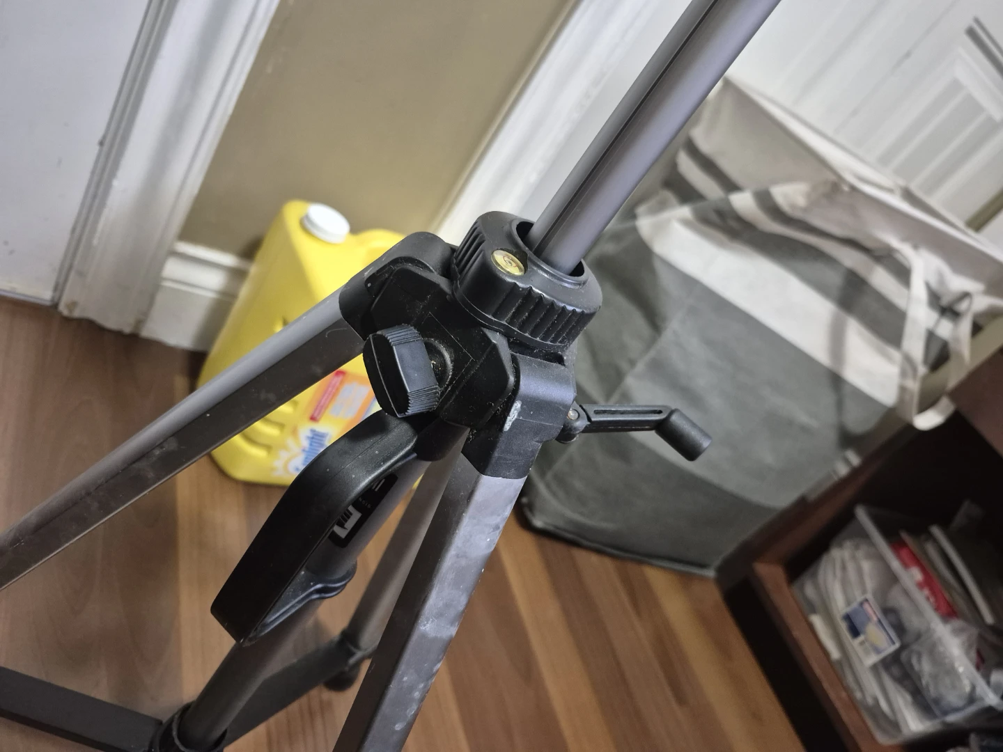Camera Tripod - photo 3