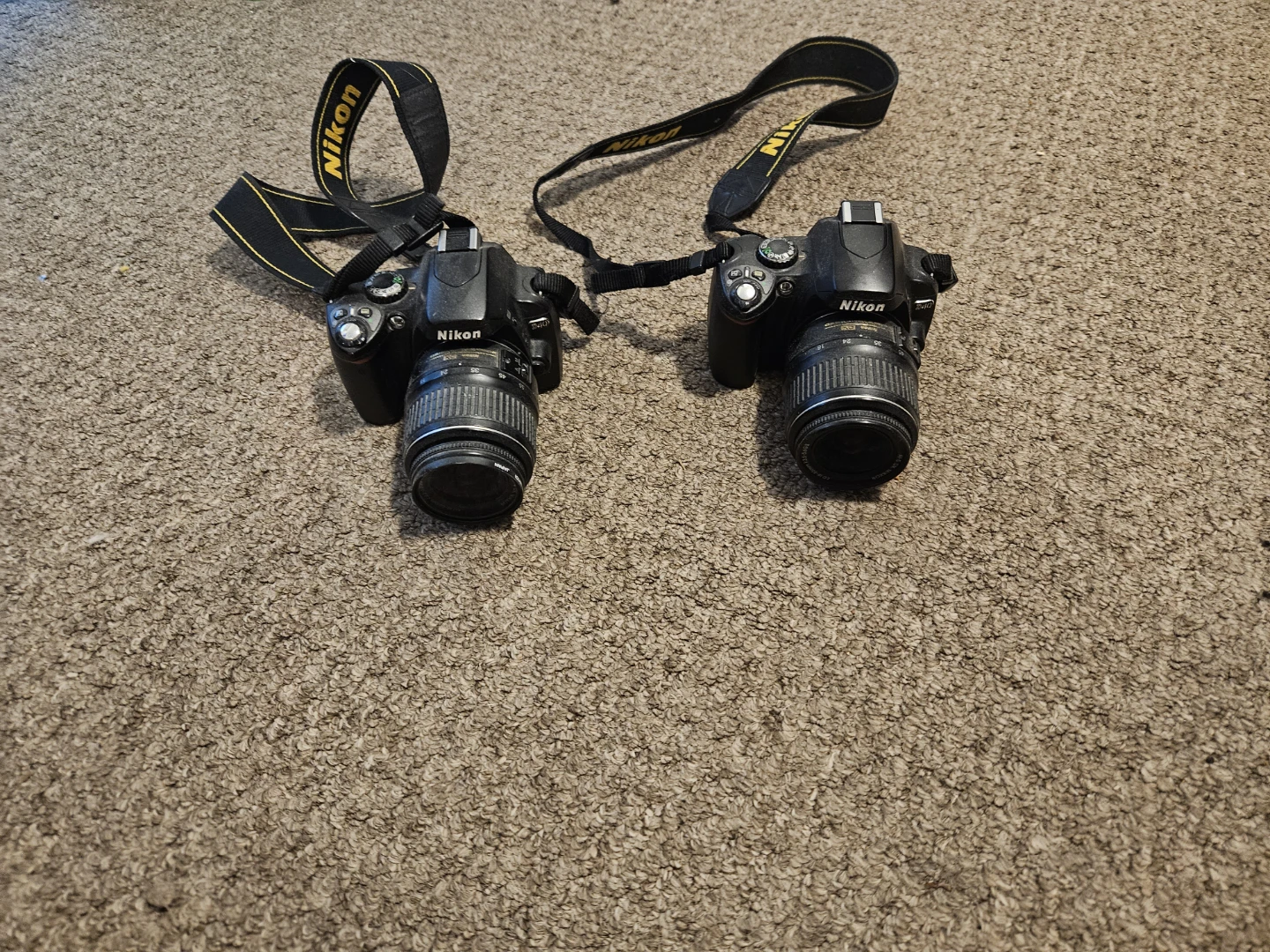 2 Nikon DSLR D40 Cameras
