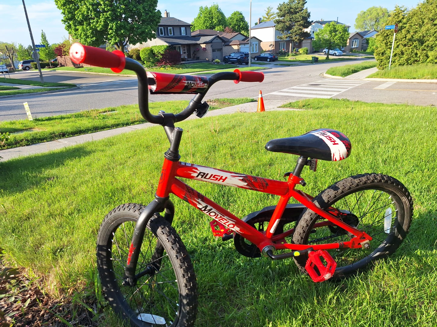 Red Mongoose Rush Kids Bike - photo 2