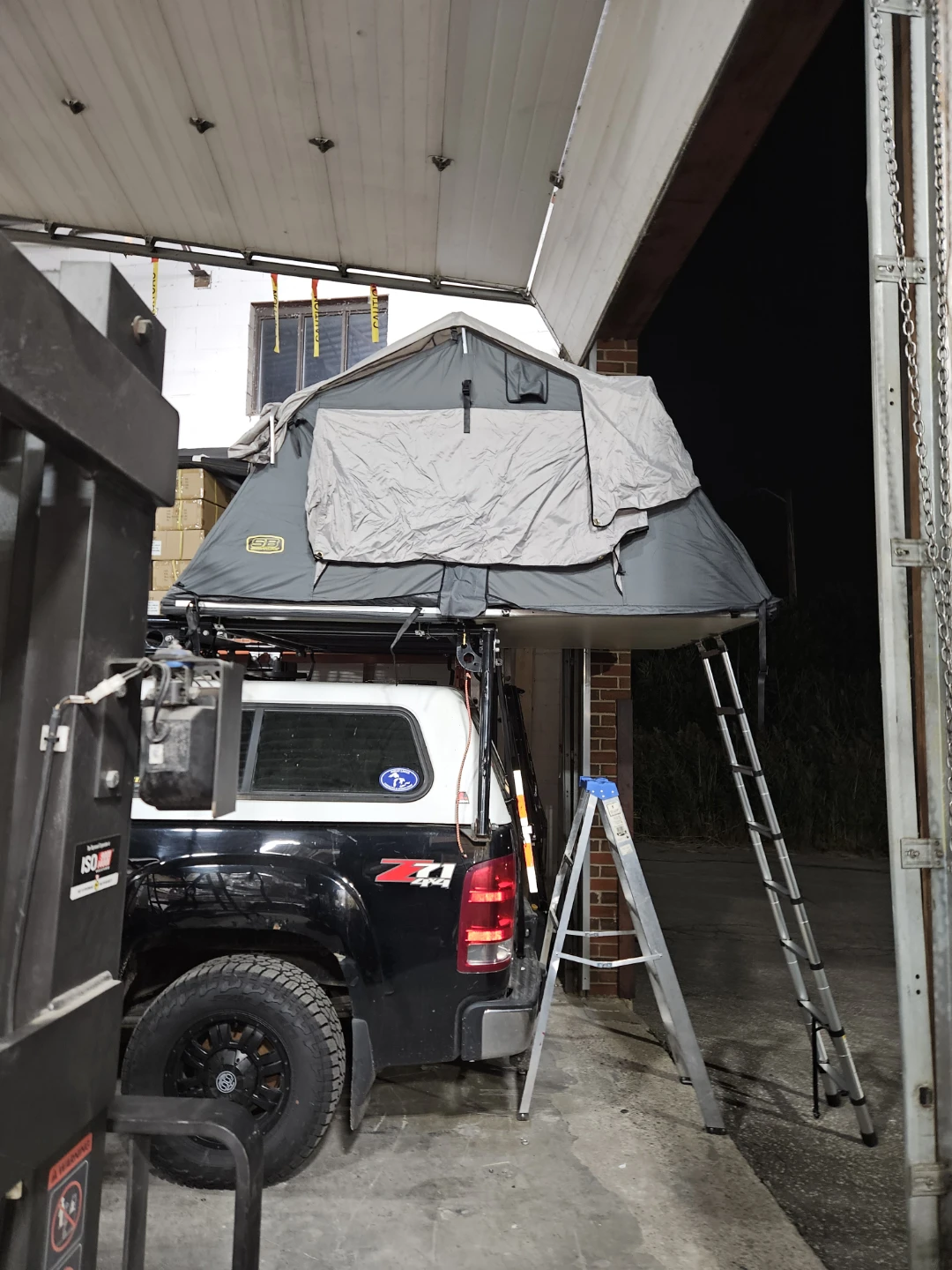 SMITTYBILT, 4 Man Tent & Vestibule. GEN 2 - photo 4