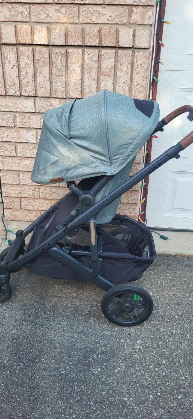 V2 UPPAbaby CRUZ Stroller