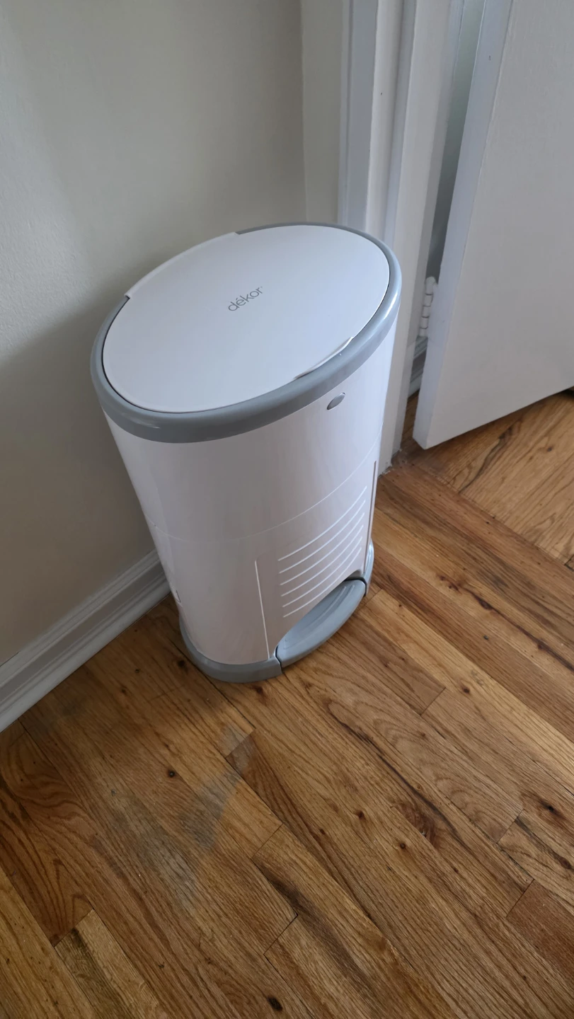 Dékor Diaper Pail with Dekor Plus System