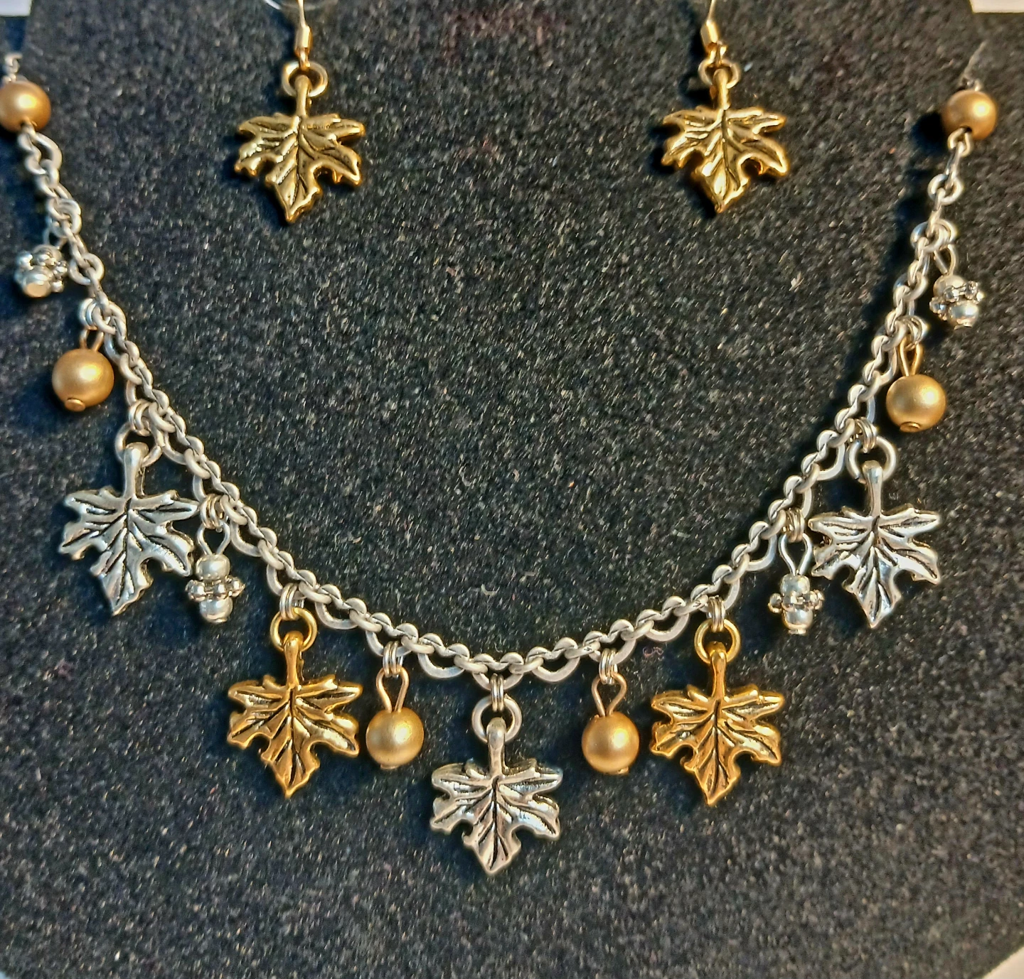 Leaf Charm Necklace and Earring Set - photo 3