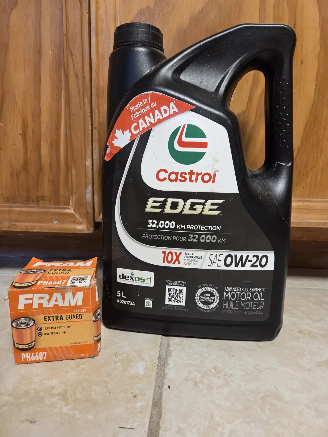 Castrol EDGE 5L 0W-20 Motor Oil & Fram PH6607 Oil Filter