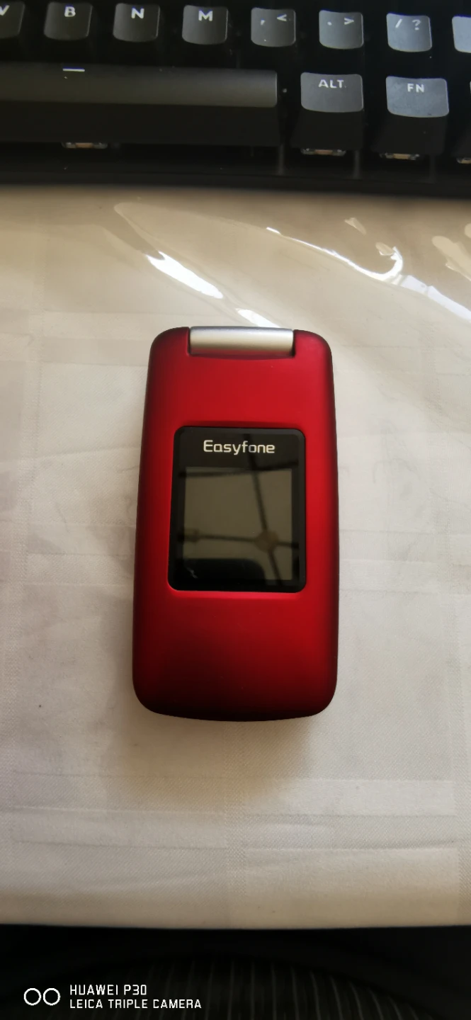 3G Easyfone flip phone - photo 2
