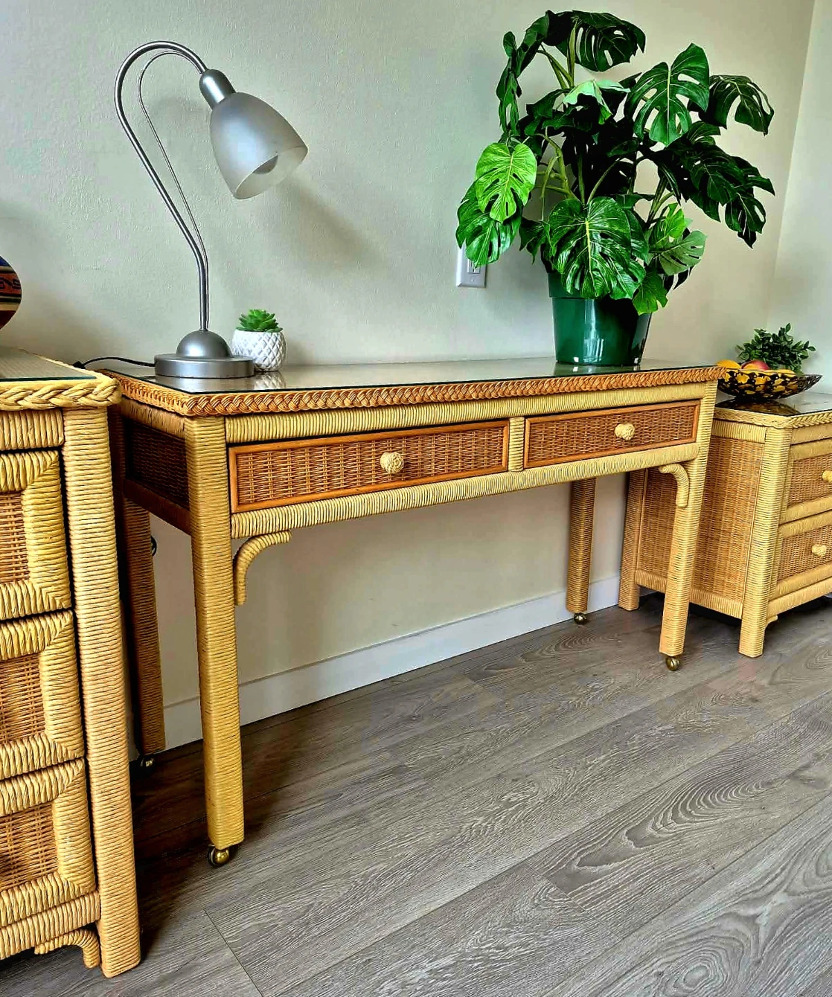 Vintage Rattan Desk /Hallway Table - photo 3