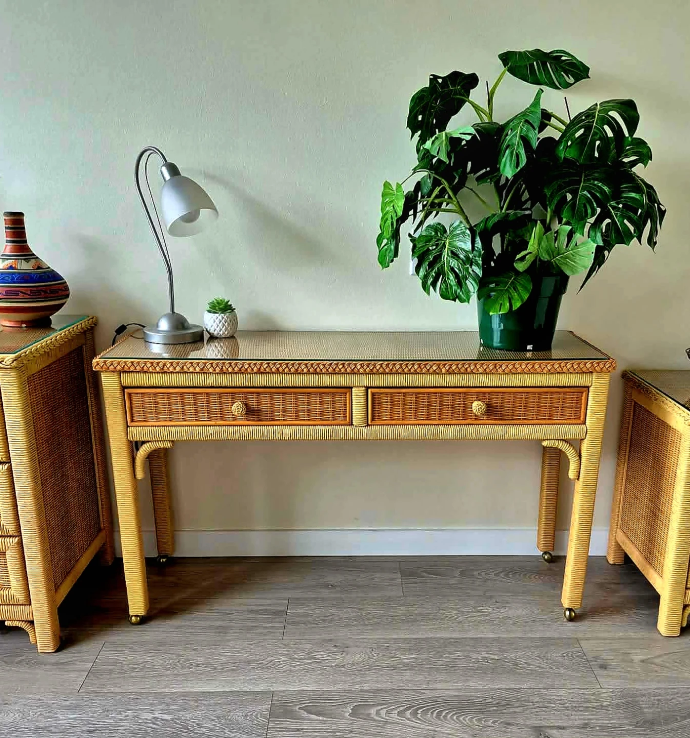 Vintage Rattan Desk /Hallway Table - photo 5