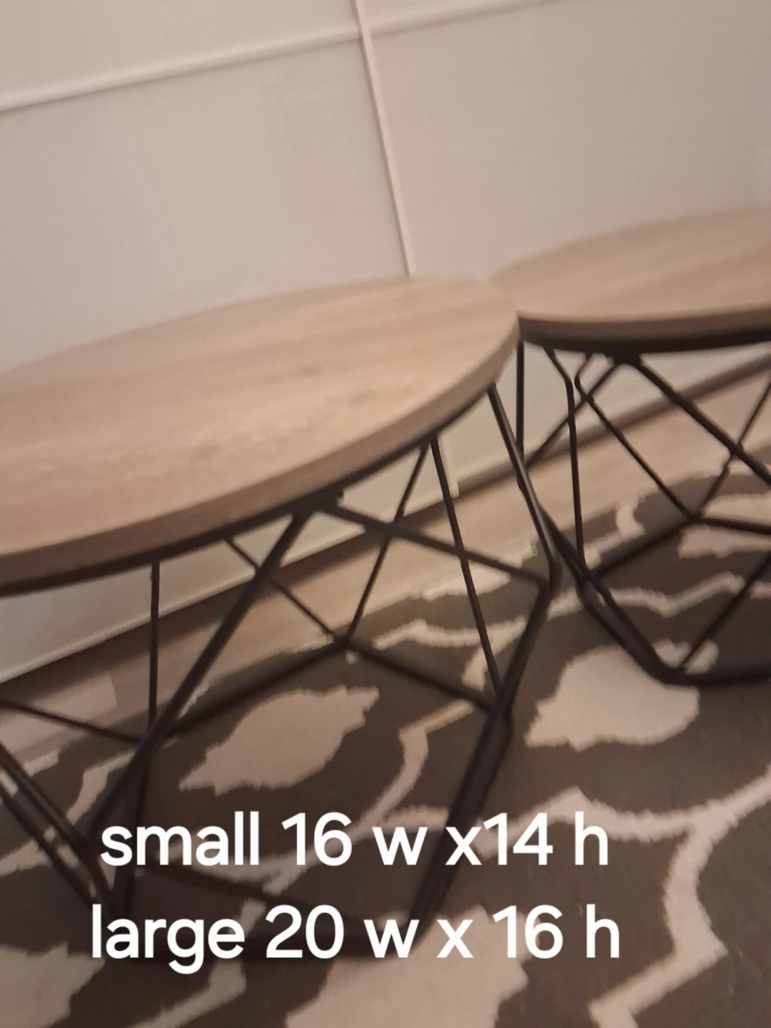 Set of 2 Round Nesting Coffee Tables - photo 2