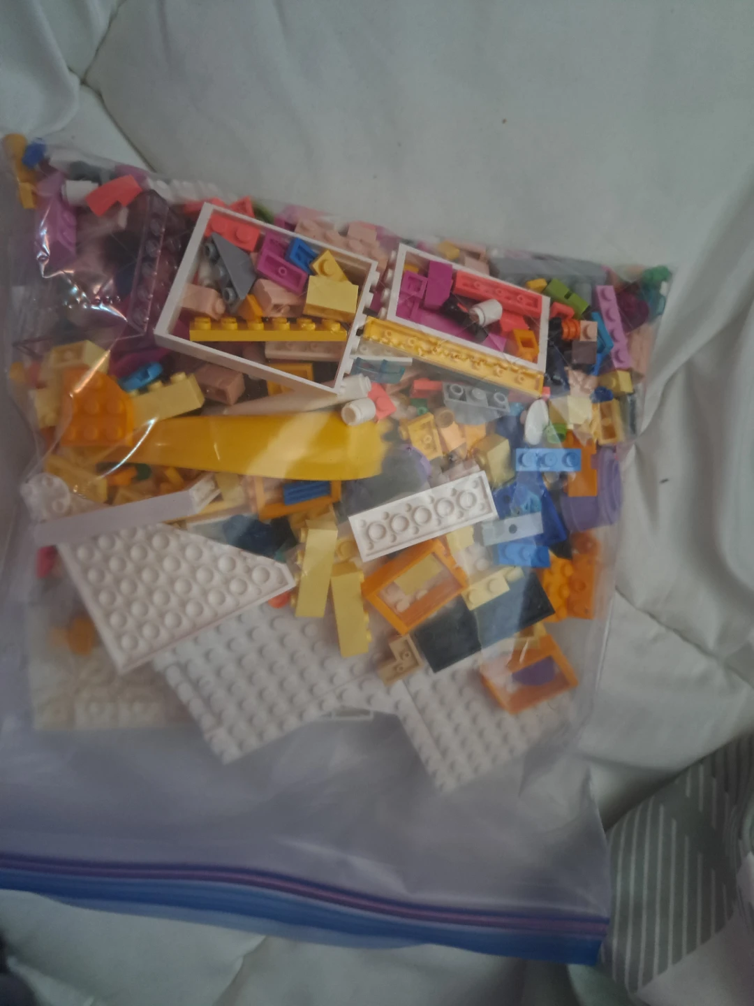 LEGO Friends Heartlake City Community Centre Building Set - photo 3