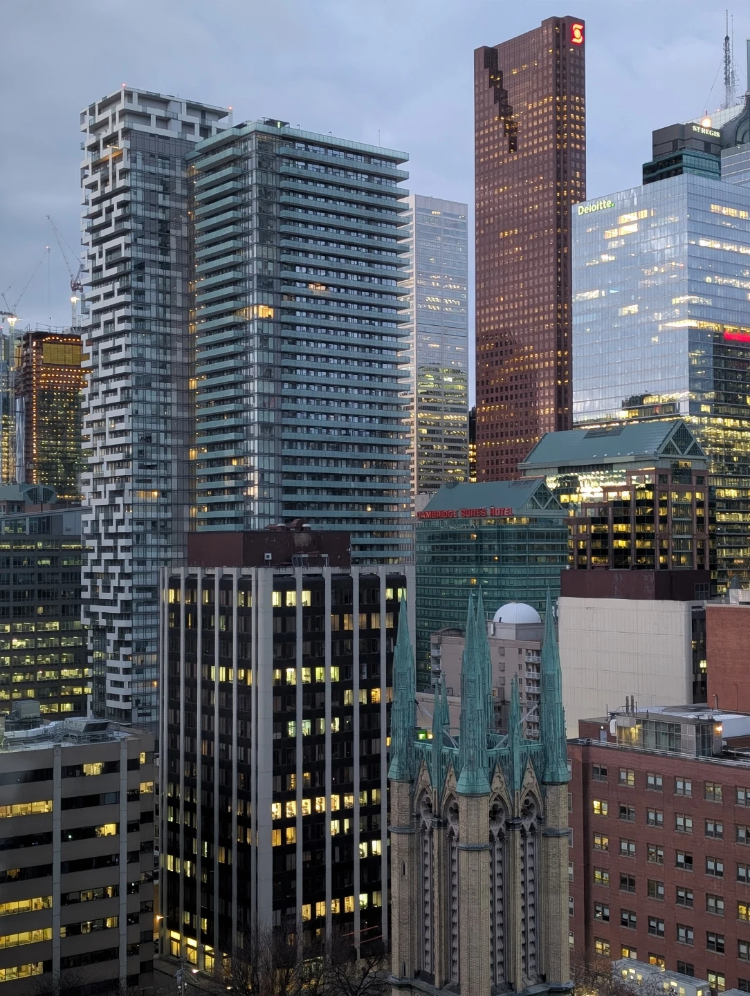 Anyone in-house cleaner? Downtown apt _Quick cash
