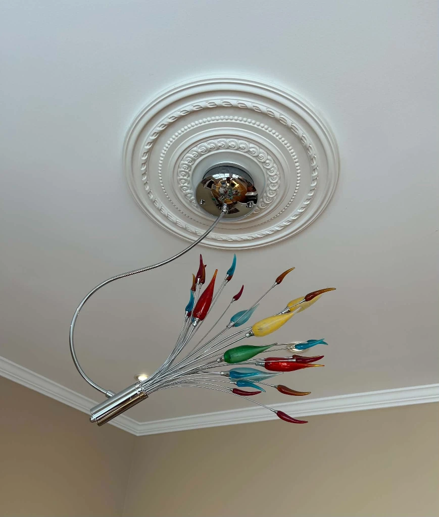Multi-coloured glass leaf chandelier ⚽
