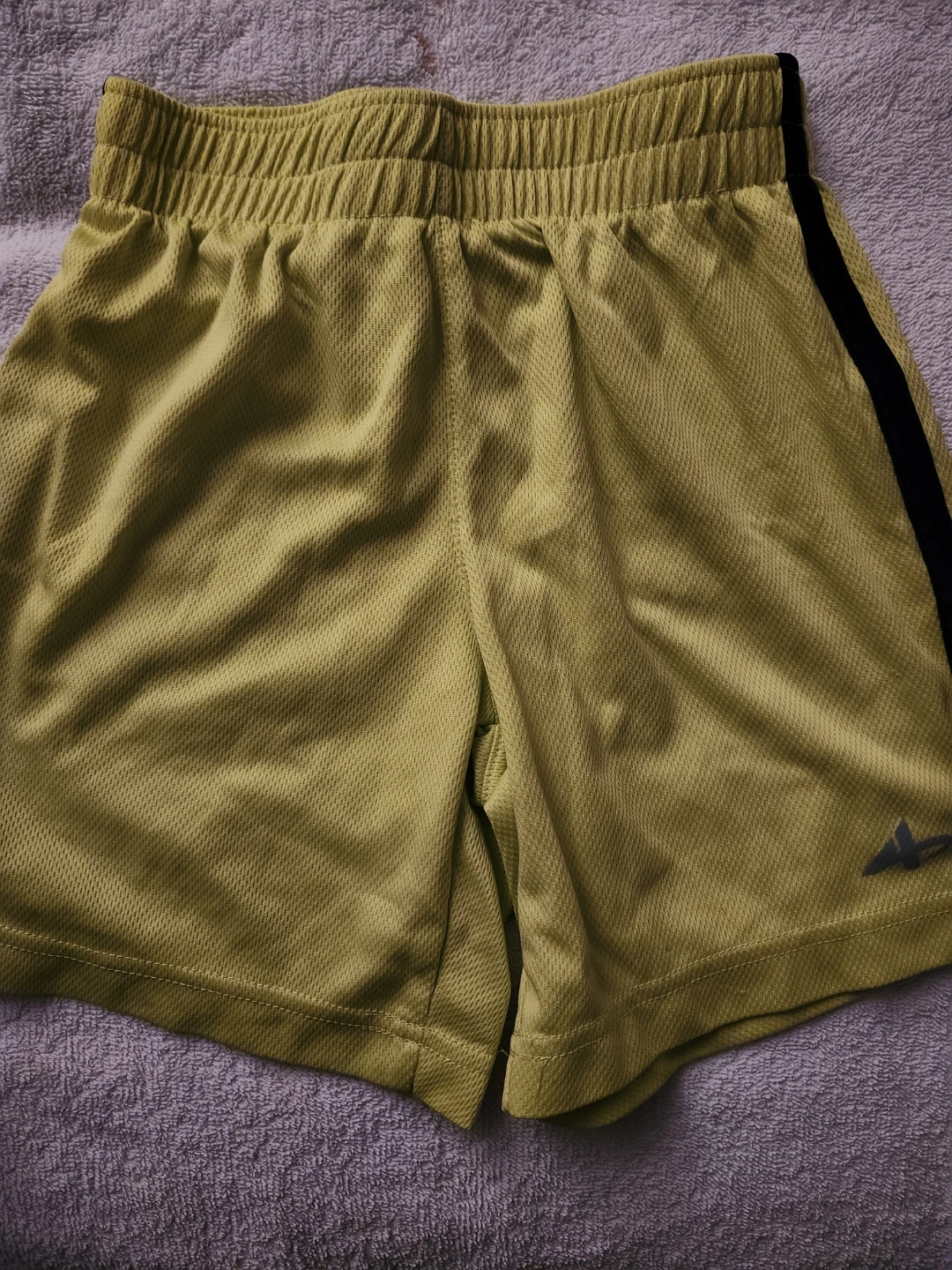 Shorts light green, black Size S/C (6/7) kids youth