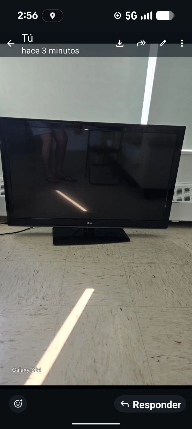 LG Black Flat Screen TV