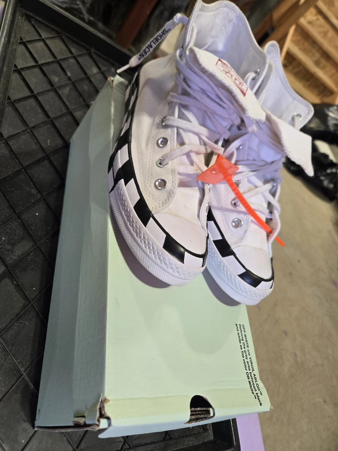 Converse x Off-White Chuck Taylor All Star High Top Size 9 US