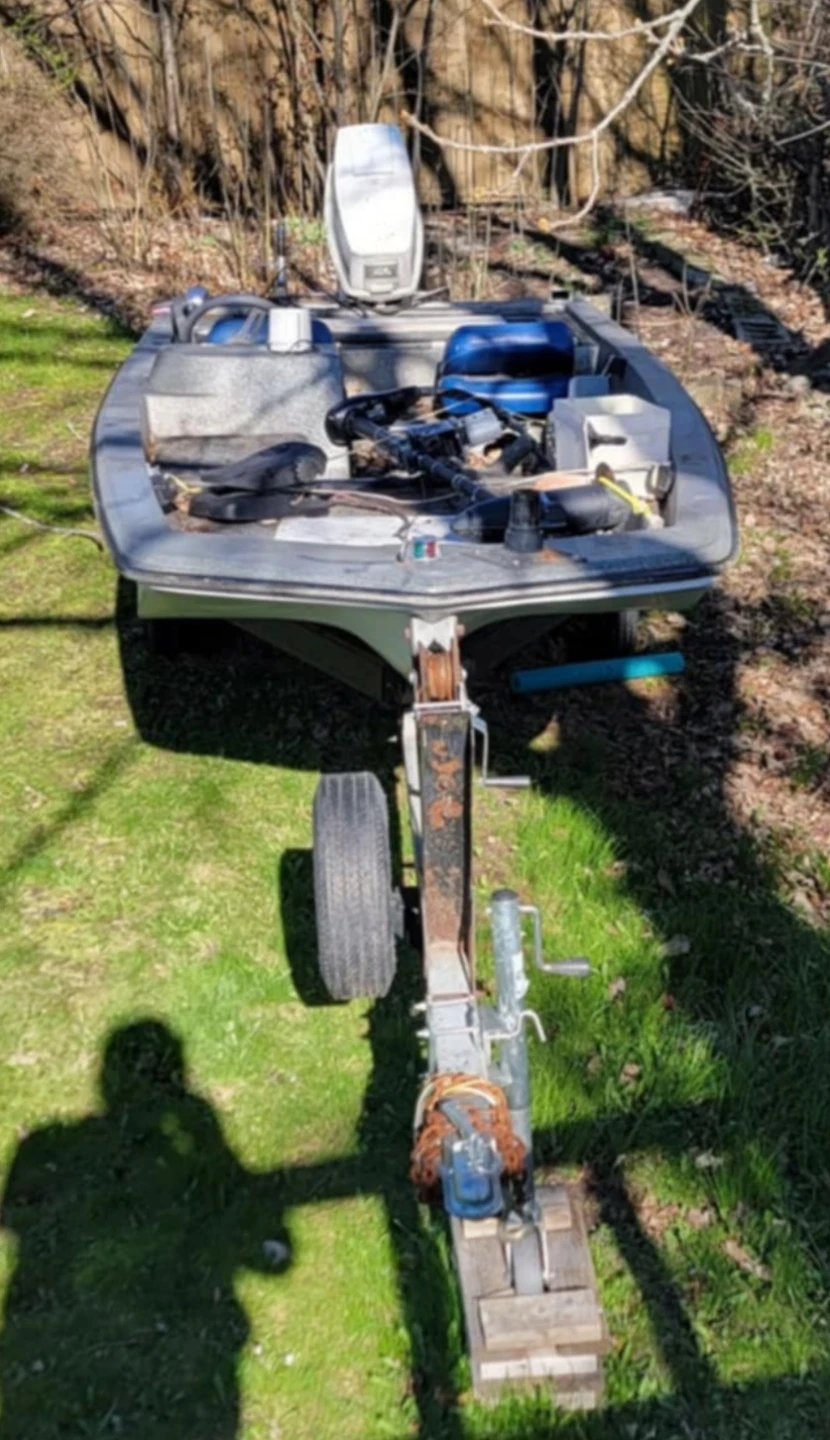 Glassstream 60 Outboard Bass Motor Boat - photo 4