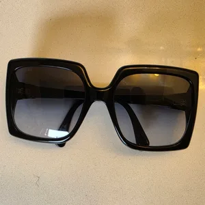 Black Gucci Sunglasses
