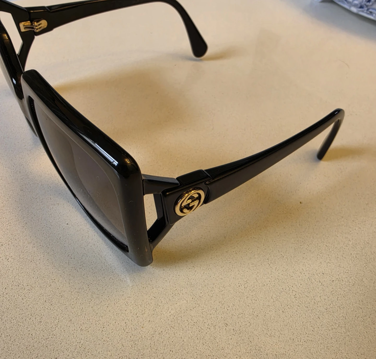 Black Gucci Sunglasses - photo 2