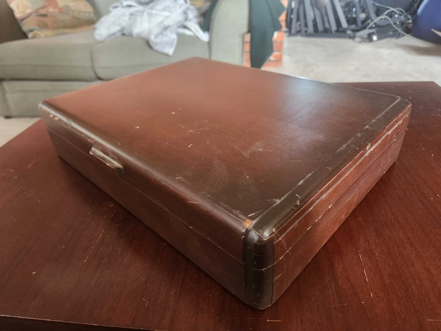 Wooden box with blue fabric lining on inside - photo 2