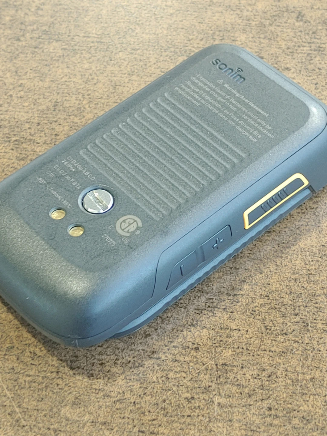 Sonim XP3 flip Phone - photo 4