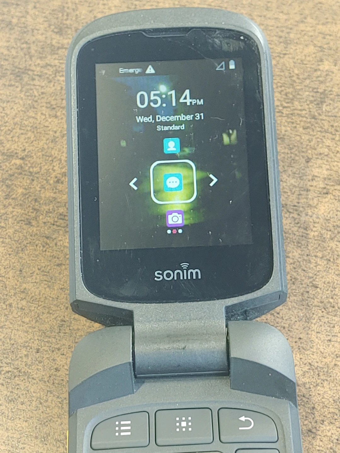 Sonim XP3 flip Phone - photo 5