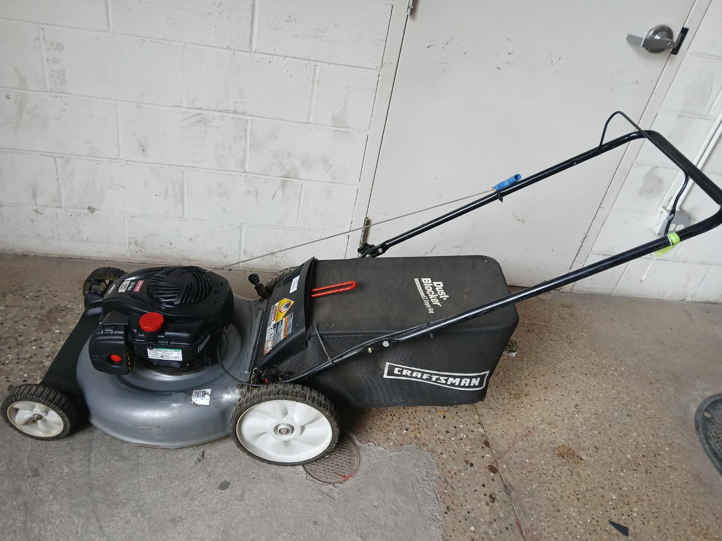 Lown mower exelent condition - photo 2
