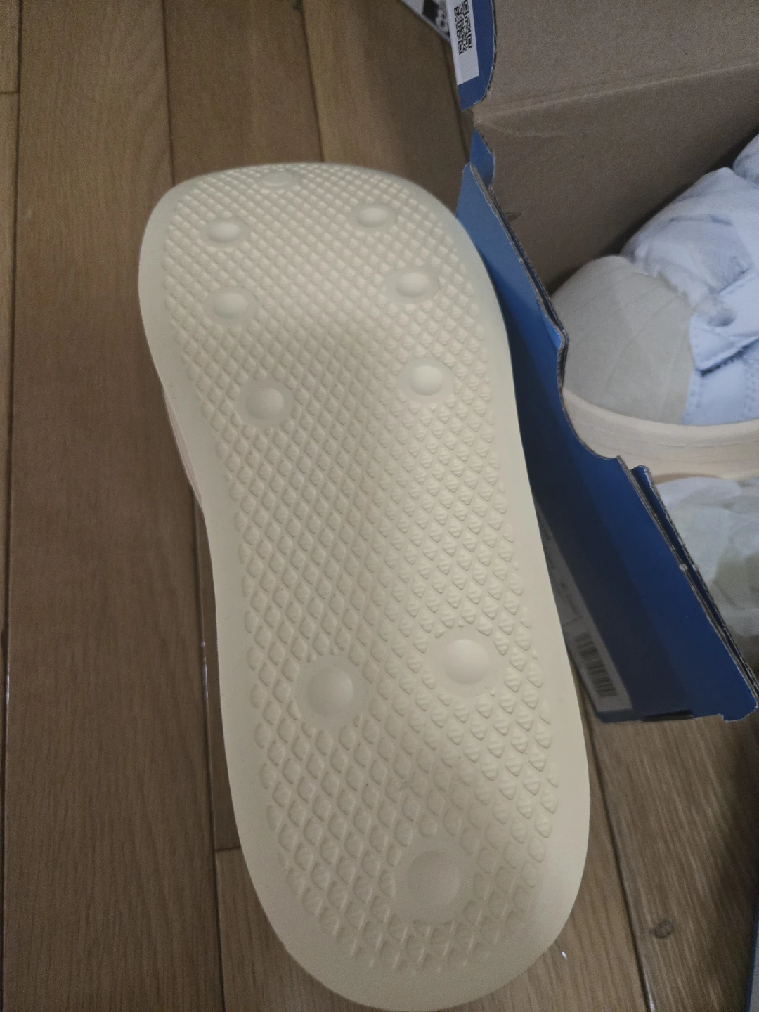 Adidas Superstar Shoes - photo 2