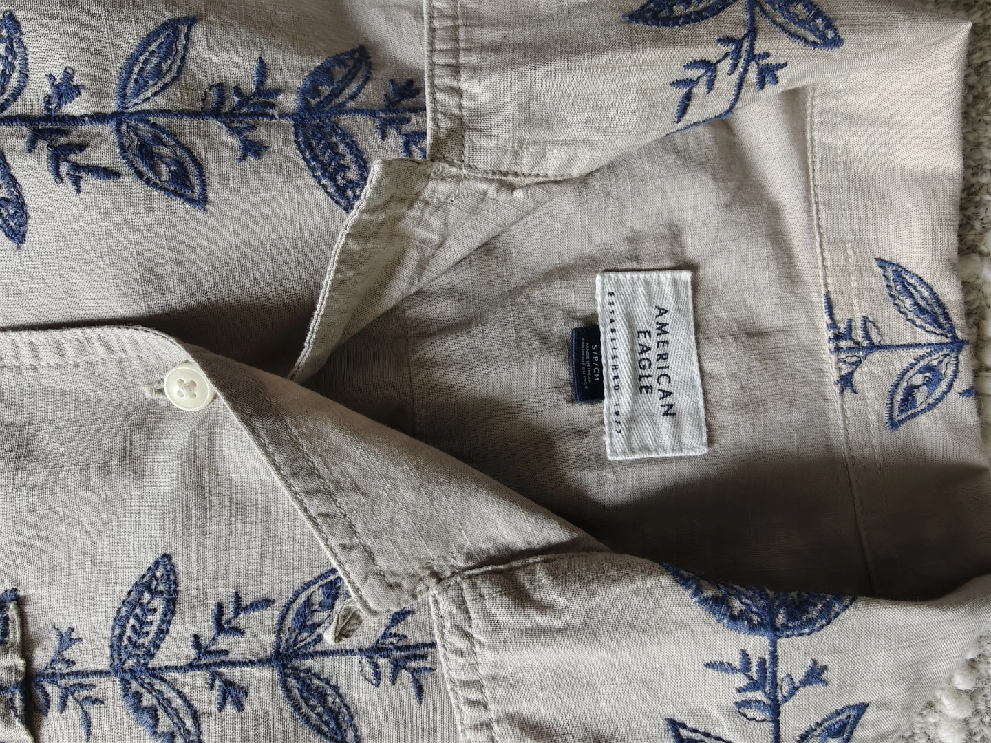 American Eagle Button Down Shirt w/ embroidery - Small - photo 2